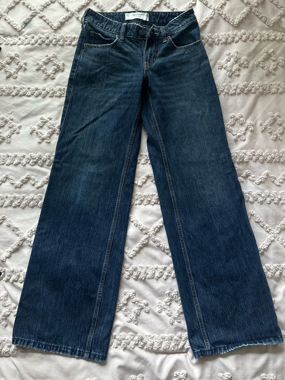 Hollister Women’s Dark Blue Low Rise baggy Jeans size 23 /000